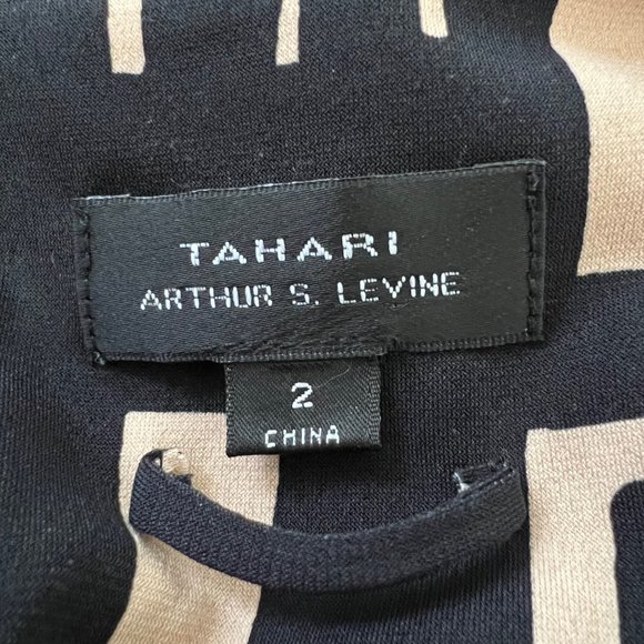 Tahari Womens Long Sleeve Belted Dress Tan Black Abstract Geo Print size 2 - Picture 10 of 12